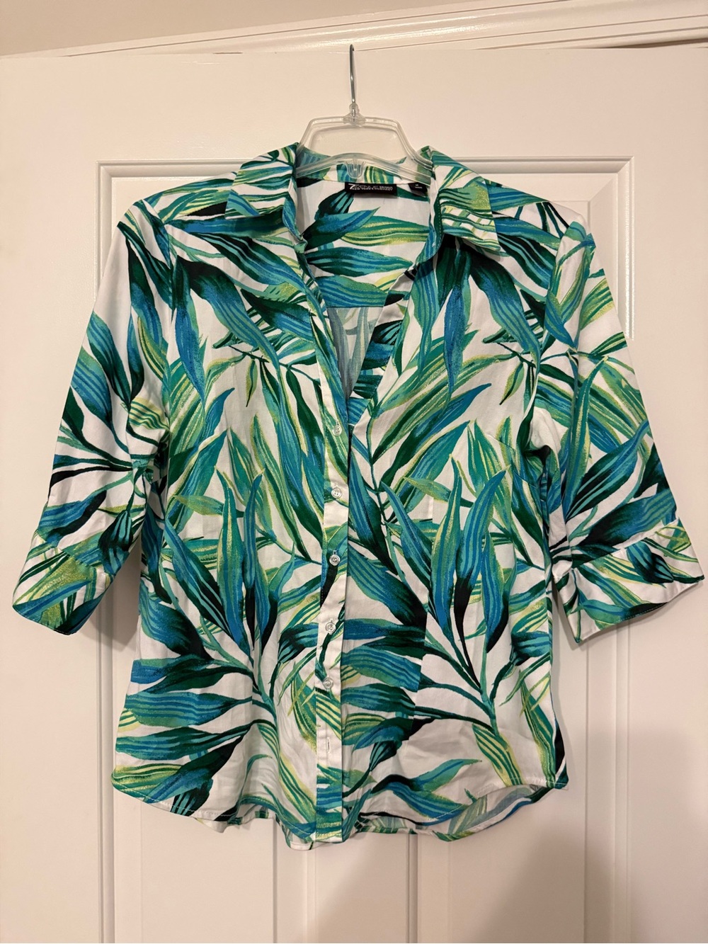 NY & Co 7th Avenue Tropical Leaf Print Button Front Shirt Medium